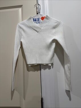 Cropped Ribbed V-Neck Sweater - White